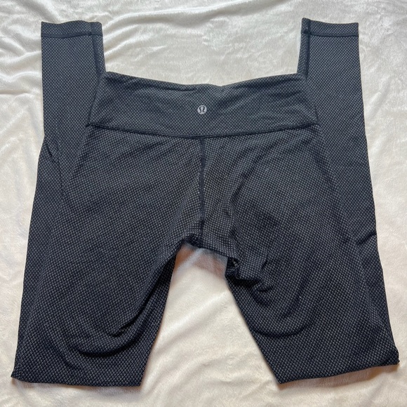 lululemon Sz 4 Winder Under Black Leggings - Picture 4 of 8